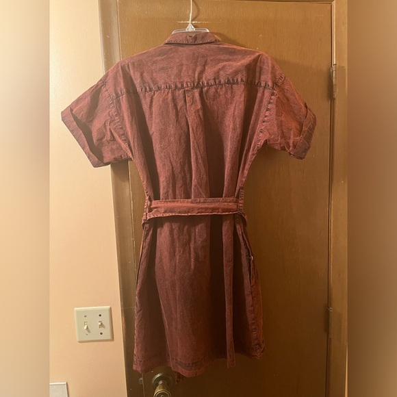 Proenza Schouler White Label Short-Sleeve Belted Snap-Front Shirt Dress in Red - Picture 5 of 10